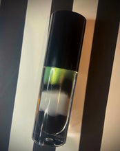 Load image into Gallery viewer, BeetleBabe